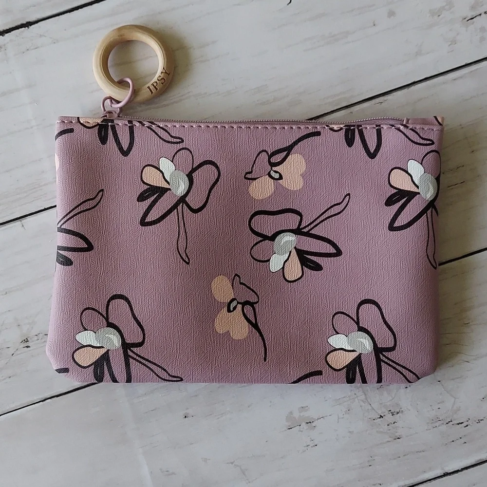 🎁Free With Purchase - Ipsy Bag